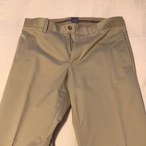 EUC Gap straight fit khaki pants 31Wx32L